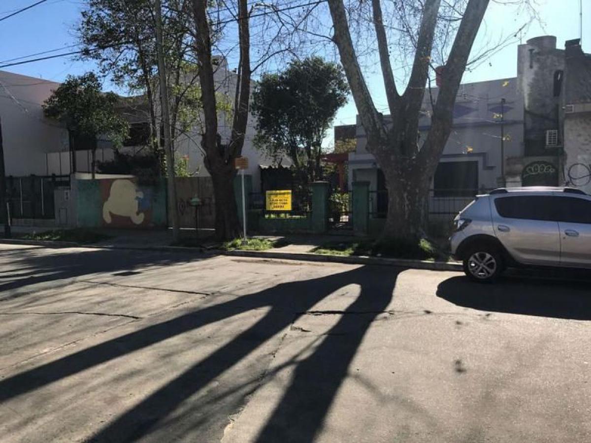 4 bedrooms House in General San Martin, Argentina No. 19573