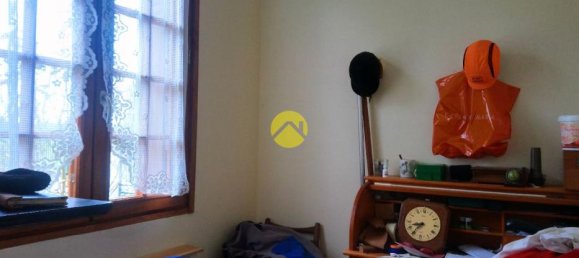 Дом с 4 спальнями в Сент-Аман-Монтрон, Франция № 221423 4