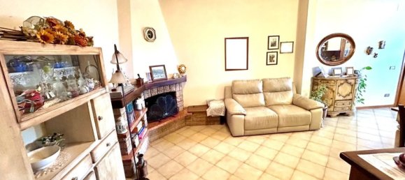 Casa de 4 divisões em Casciana Terme Lari, Italy N.º 48958 7