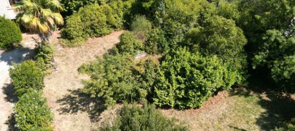 Grundstück in Allauch, France 700m², Nr. 287508 2