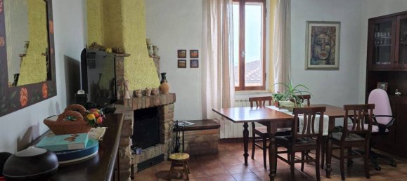 2 bedrooms Apartment in Chiusi, Italy No. 45922 5
