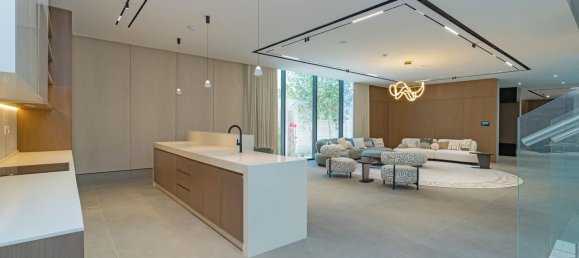 Вилла с 6 спальнями в Дубай, ОАЭ № 113712 5