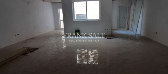 127m² Office in Victoria, Malta No. 11982 2