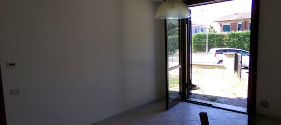 4 bedrooms Apartment in Vigarano Mainarda, Italy No. 343102 10