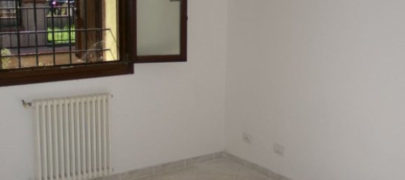 4 bedrooms Apartment in Vigarano Mainarda, Italy No. 343102 22