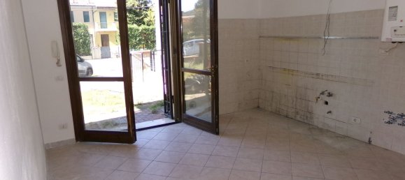 4 bedrooms Apartment in Vigarano Mainarda, Italy No. 343102 12