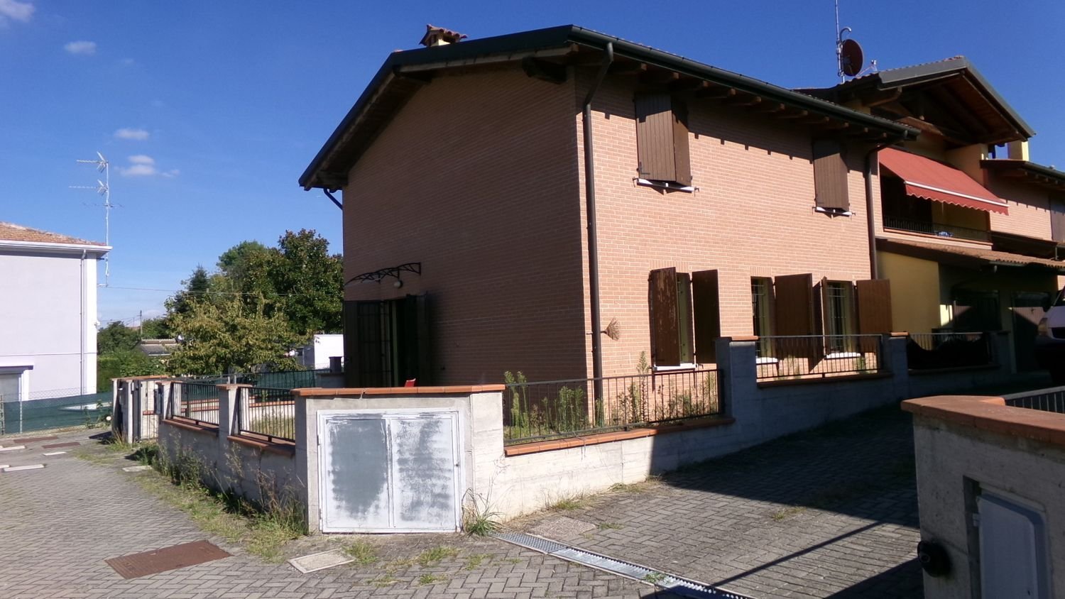 4 bedrooms Apartment in Vigarano Mainarda, Italy No. 343102