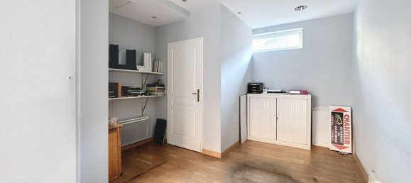 50m² Commercial property in Amiens, France No. 323863 3