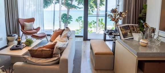 2 bedrooms Condo in Arom Wongamat Pattaya, Thailand No. 30204 5