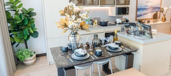 2 bedrooms Condo in Arom Wongamat Pattaya, Thailand No. 30204 8