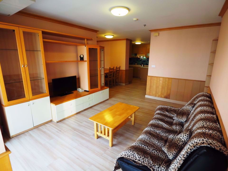 2 bedrooms Condo in Bang Rak, Thailand No. 4855