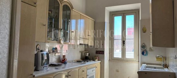 2 bedrooms Apartment in Rome, Italy No. 357016 5