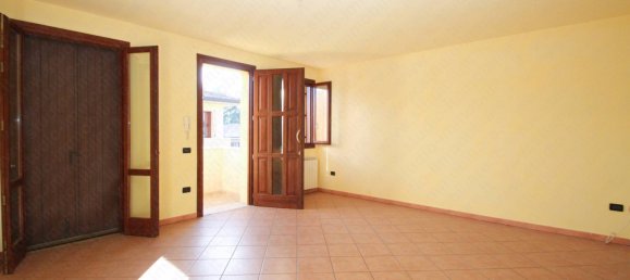 2 bedrooms Apartment in Melara, Italy No. 87688 2