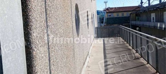 1 room Commercial property in Legnano, Italy No. 288931 2