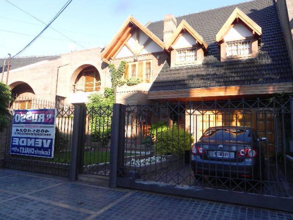 Casa de 5 dormitorios en Bermúdez, Argentina No. 20258