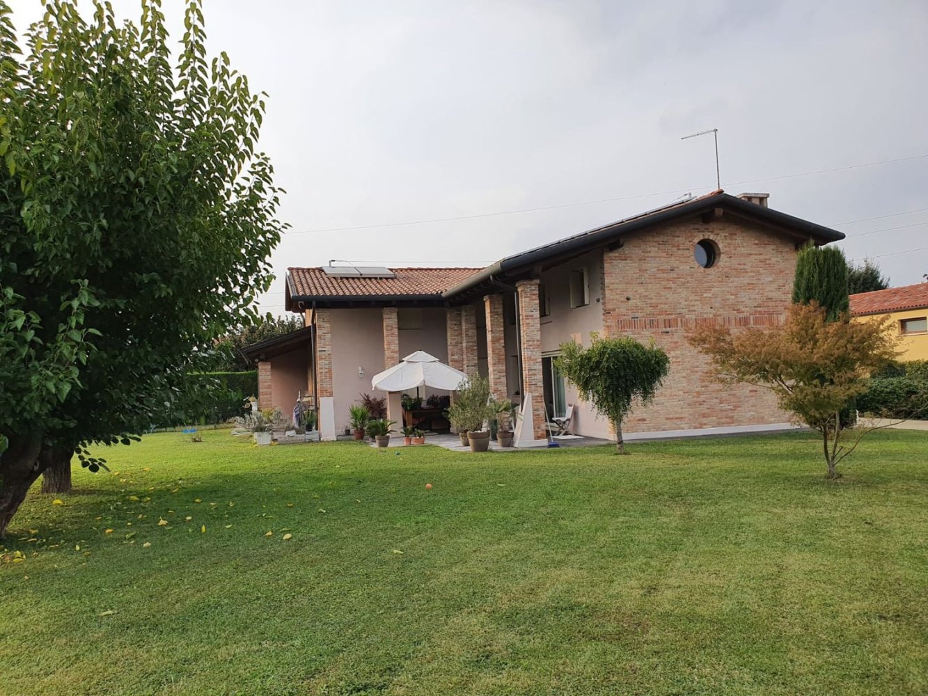 9 rooms House in Mirano, Italy No. 215461