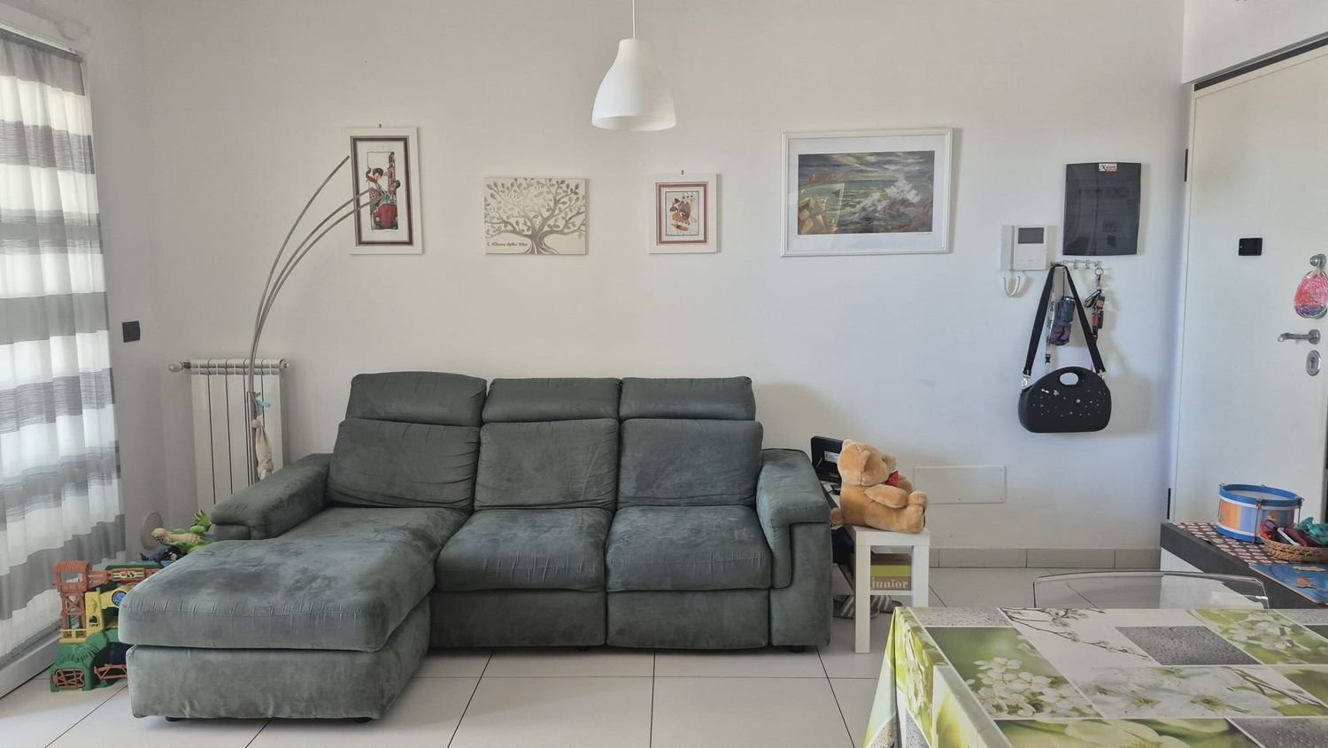 3غرفة شقة في Pescara, Italy رقم 300888