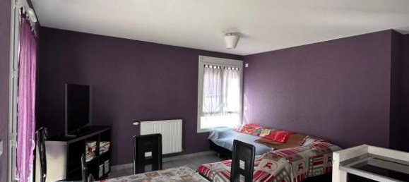 Studio à Échirolles, France No. 240319 2