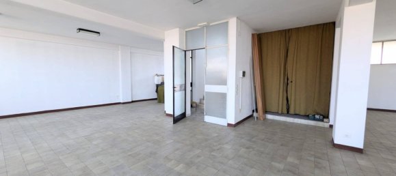 Edificio en Cesano Maderno, Italy 701 m² No. 359764 20