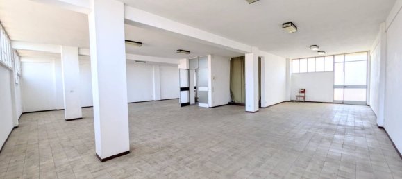 Edificio en Cesano Maderno, Italy 701 m² No. 359764 17