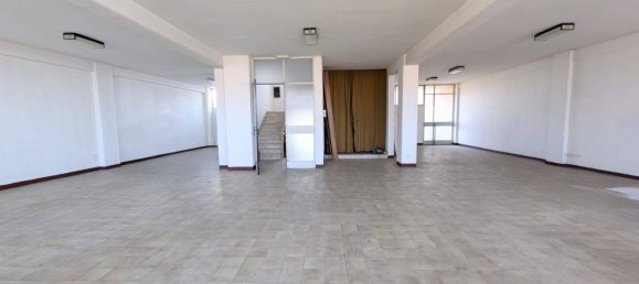 Edificio en Cesano Maderno, Italy 701 m² No. 359764 34