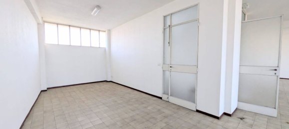 Edificio en Cesano Maderno, Italy 701 m² No. 359764 18