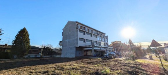 Edificio en Cesano Maderno, Italy 701 m² No. 359764 46