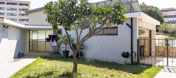 5 Schlafzimmer Haus in Sao Mamede de Infesta, Portugal, Nr. 20287 7