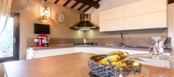 2 bedrooms House in Cesena, Italy No. 131812 3