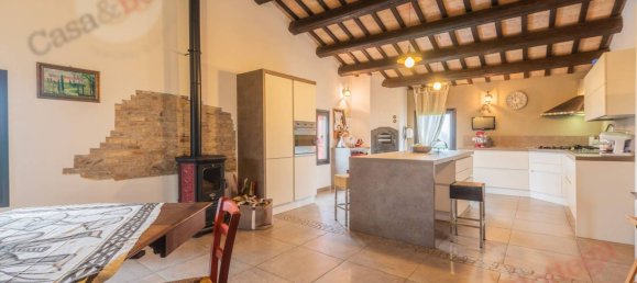 2 bedrooms House in Cesena, Italy No. 131812 2