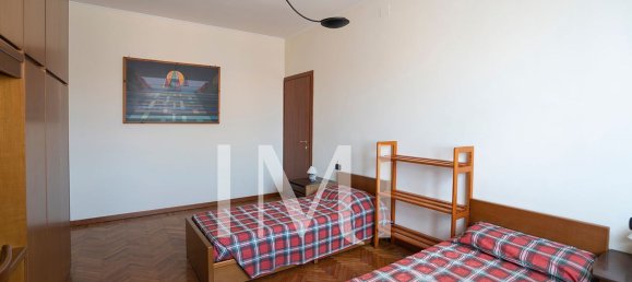Apartamento de 4 dormitorios en Milan, Italy No. 364222 23