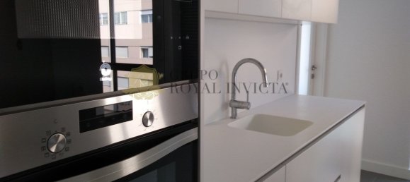 4 bedrooms Apartment in Porto, Portugal No. 78929 6