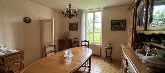 3 bedrooms House in Vierzon, France No. 63826 4