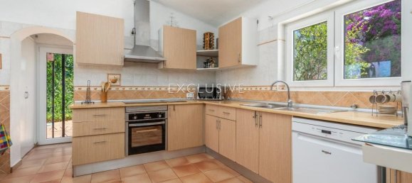 3 bedrooms Villa in Portimao, Portugal No. 7538 6