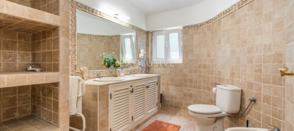 3 bedrooms Villa in Portimao, Portugal No. 7538 10