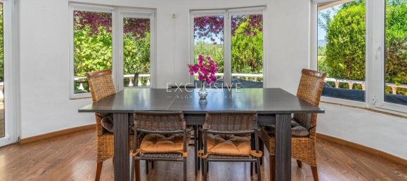 3 bedrooms Villa in Portimao, Portugal No. 7538 2