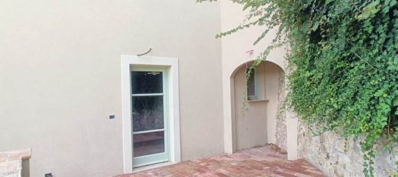 5 Schlafzimmer Haus in Santa Luce, Italy, Nr. 279671 24