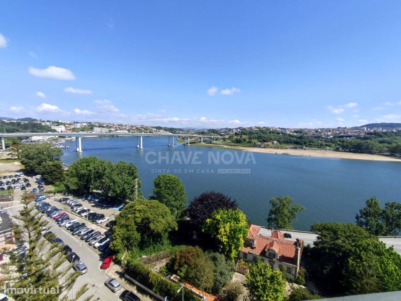 3 bedrooms Apartment in Porto, Portugal No. 37922