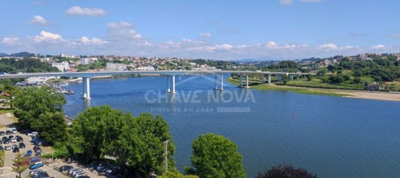 3 bedrooms Apartment in Porto, Portugal No. 37922 23