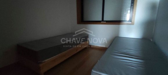 3 bedrooms Apartment in Porto, Portugal No. 37922 21