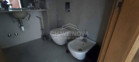 3 bedrooms Apartment in Porto, Portugal No. 37922 14