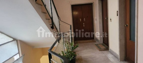 Квартира с 4 комнатами в Рим, Италия № 221166 3