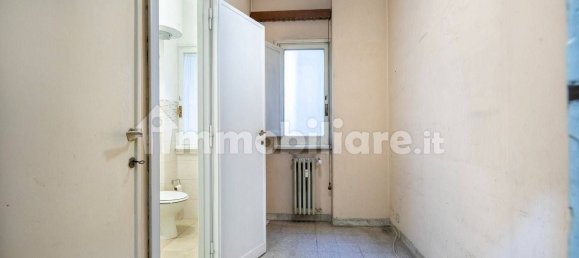 Квартира с 4 комнатами в Рим, Италия № 221166 30