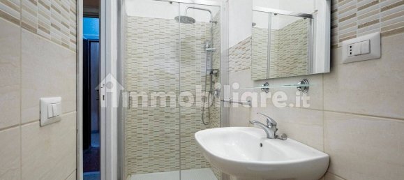 Квартира с 4 комнатами в Рим, Италия № 221166 33