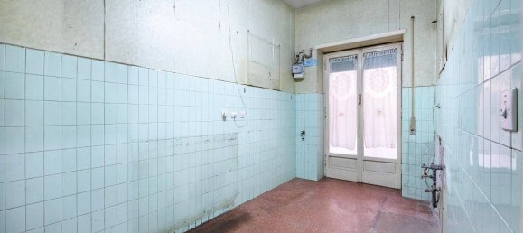 Квартира с 4 комнатами в Рим, Италия № 221166 20