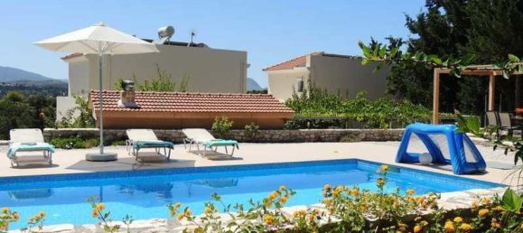 Propiedad comercial de 5 dormitorios en Chania, Greece No. 251 11