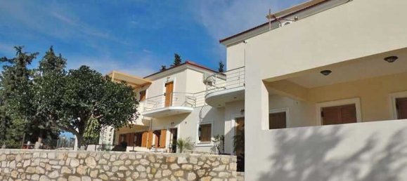 Propiedad comercial de 5 dormitorios en Chania, Greece No. 251 4