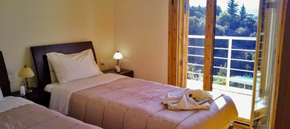 Propiedad comercial de 5 dormitorios en Chania, Greece No. 251 14