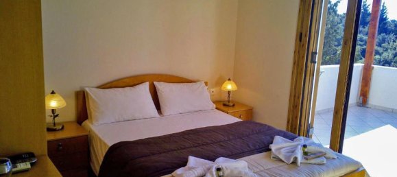 Propiedad comercial de 5 dormitorios en Chania, Greece No. 251 26