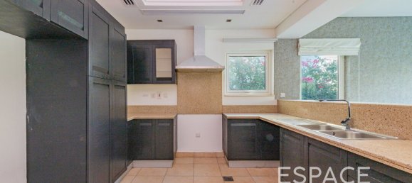 4 dormitorios villa en venta en Al Furjan, Dubai, UAE № 106037 10